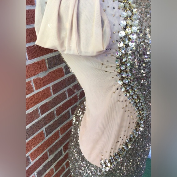 Reversible Gold sequined sheer Prom dress Size M - Picture 6 of 14